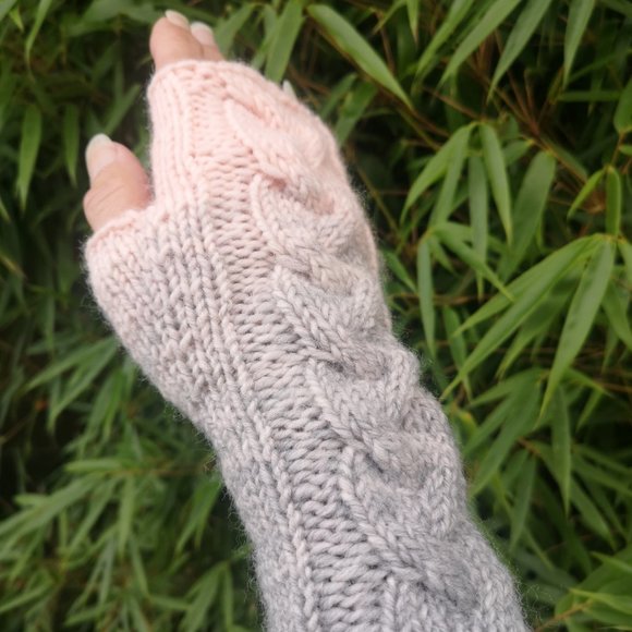 Handmade in Canda Knitted Fingerless Texting Gloves Wool Blend Pink Grey Gift - Picture 4 of 11